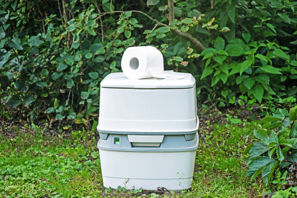 Best Portable restroom trailer rental  in Maywood, IL