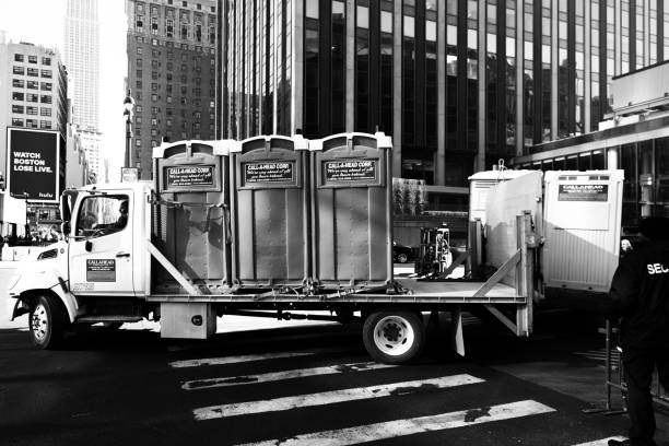 Best Porta potty delivery and setup  in Maywood, IL